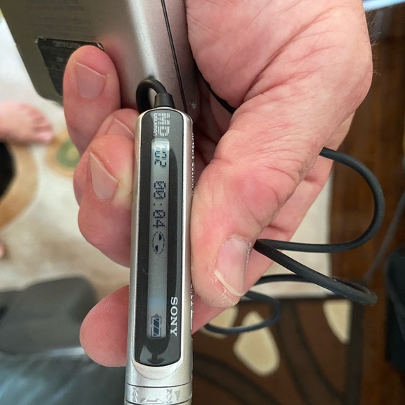 SONY MINIDISC WALKMAN! - Picture 14 of 16